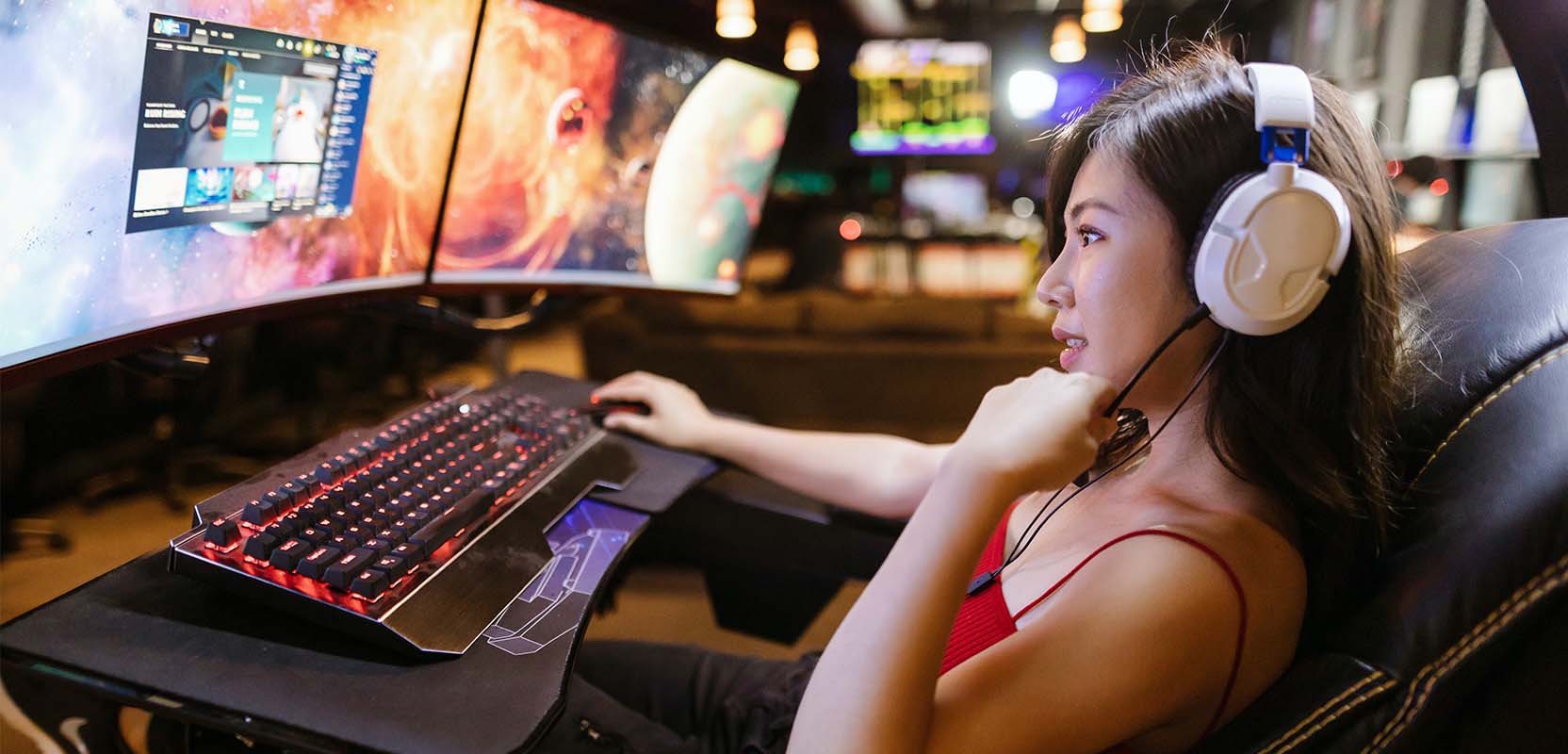 How Do Twitch Streamers Make Money? (2024 Guide)