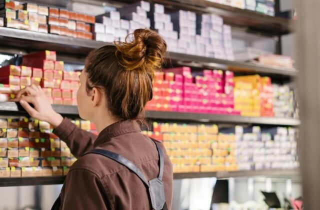 Mystery shopper from the iSecretShopper platform perusing a store aisle.