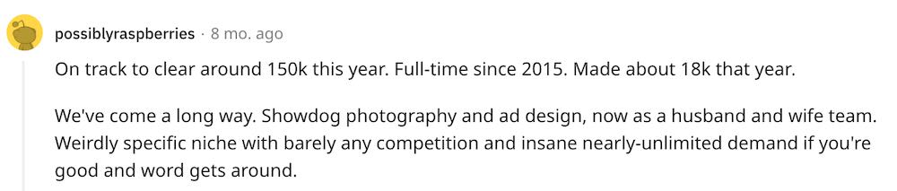 Reddit screenshot with a showdog photographer discussing their income